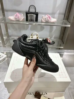 2024𝐀𝐥𝐞𝐱𝐚𝐧𝐝𝐞𝐫 𝐌𝐜𝐐𝐮𝐞𝐞𝐧#/亞歷山大·麥昆最新 Flexion系列 復古 休閒 運動鞋 p670