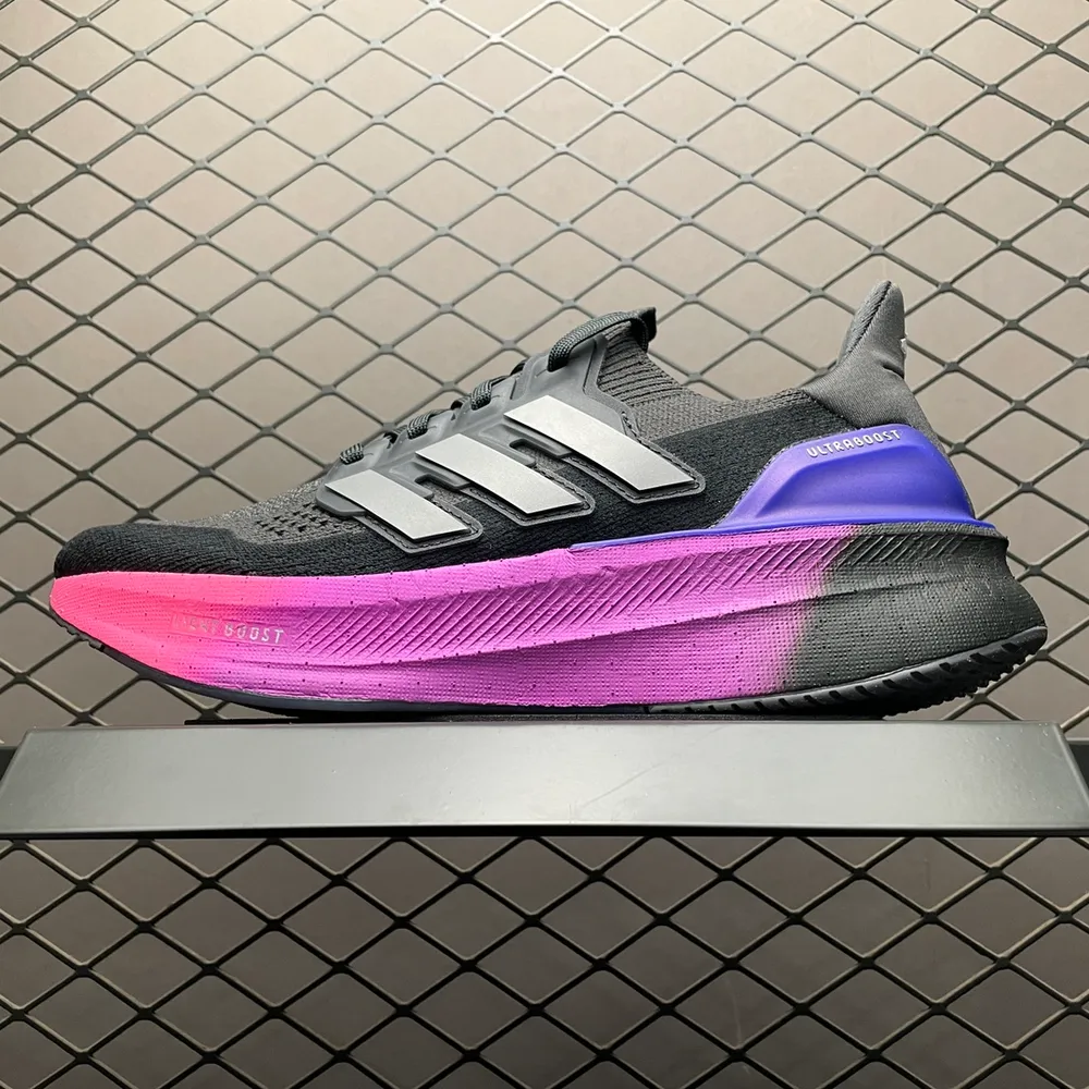 💰569 純原AD 阿迪 Ultra Boost 5 超彈力爆米花中底休閒跑步鞋 IH7709尺碼：39 40 40.5 41 42 42.5 43 44 44.5 45 46 46.5 47 48 編號：27TDEE101