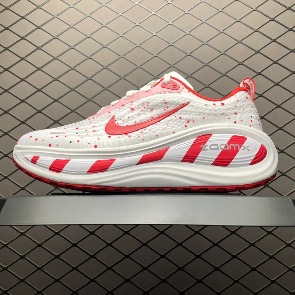 💰520 純原Coca-Cola x NK Vomero Plus 聯名款網面透氣跑步鞋 IM6776-070 尺碼：35.5 36 36.5 37.5 38 38.5 39 40 40.5 41 42 42.5 43 44 44.5 4