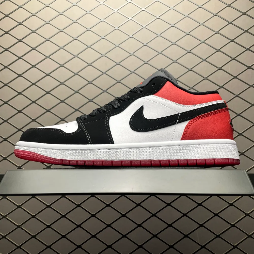 💰569 純原Air Jordan 1 Low AJ1喬1低幫 IB8971-106 新黑紅 目前市售最高品質出貨 原鞋開發 平臺訂單專用代工流水線打造 一眼zp既視感 尺碼：35.5 36 36.5 37.5 38 38.5 39 40