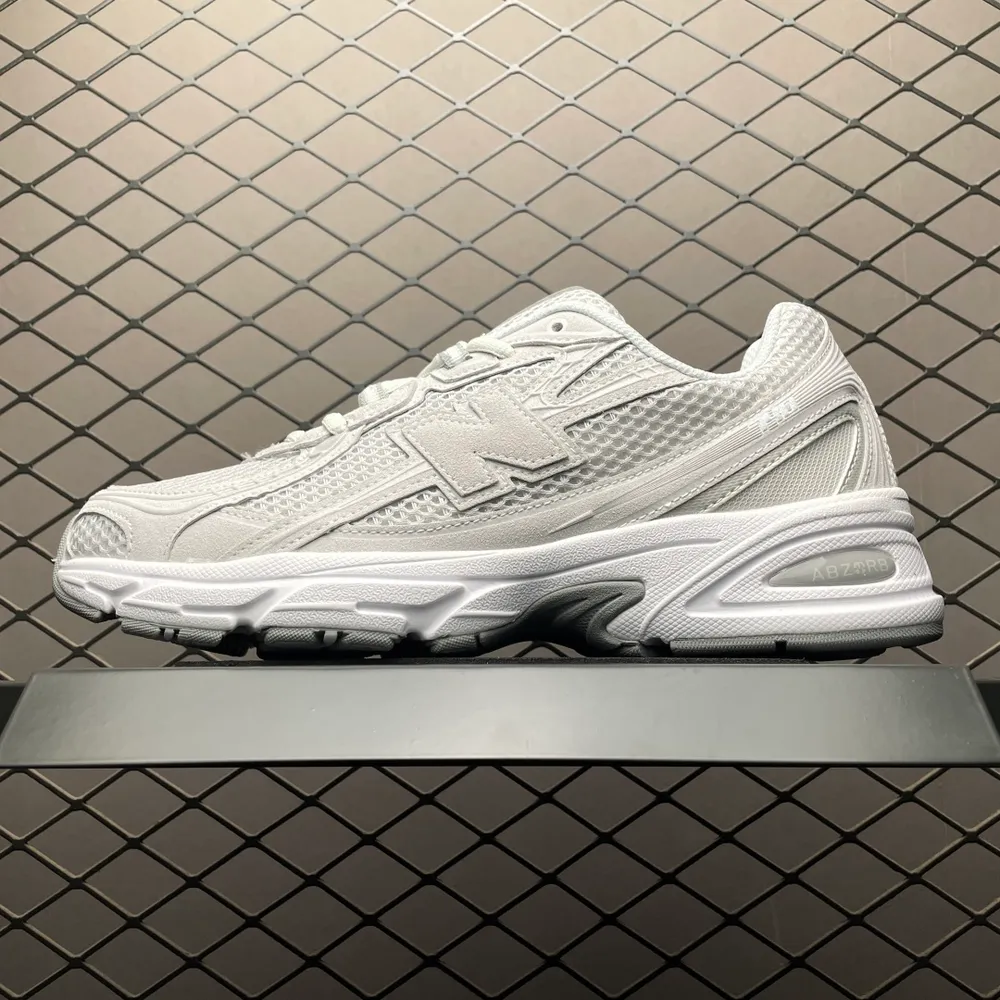 💰530 純原New Balance 新百倫 U740GS2 復古休閒慢跑鞋 尺碼：36 37 37.5 38 38.5 39.5 40 40.5 41.5 42 42.5 43 44 44.5 45 編號：23YEFF35