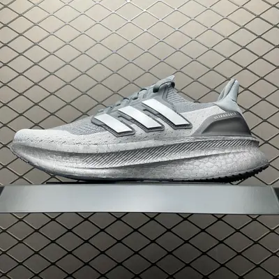 💰569 純原AD 阿迪 Ultra Boost 5 超彈力爆米花中底休閒跑步鞋 IF1483 尺碼：39 40 40.5 41 42 42.5 43 44 44.5 45 46 46.5 47 48 編號：27TDEE101