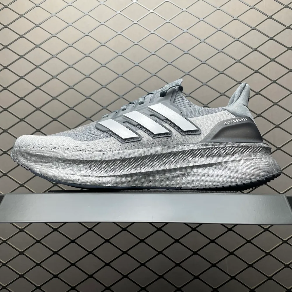 💰569 純原AD 阿迪 Ultra Boost 5 超彈力爆米花中底休閒跑步鞋 IF1483 尺碼：39 40 40.5 41 42 42.5 43 44 44.5 45 46 46.5 47 48 編號：27TDEE101