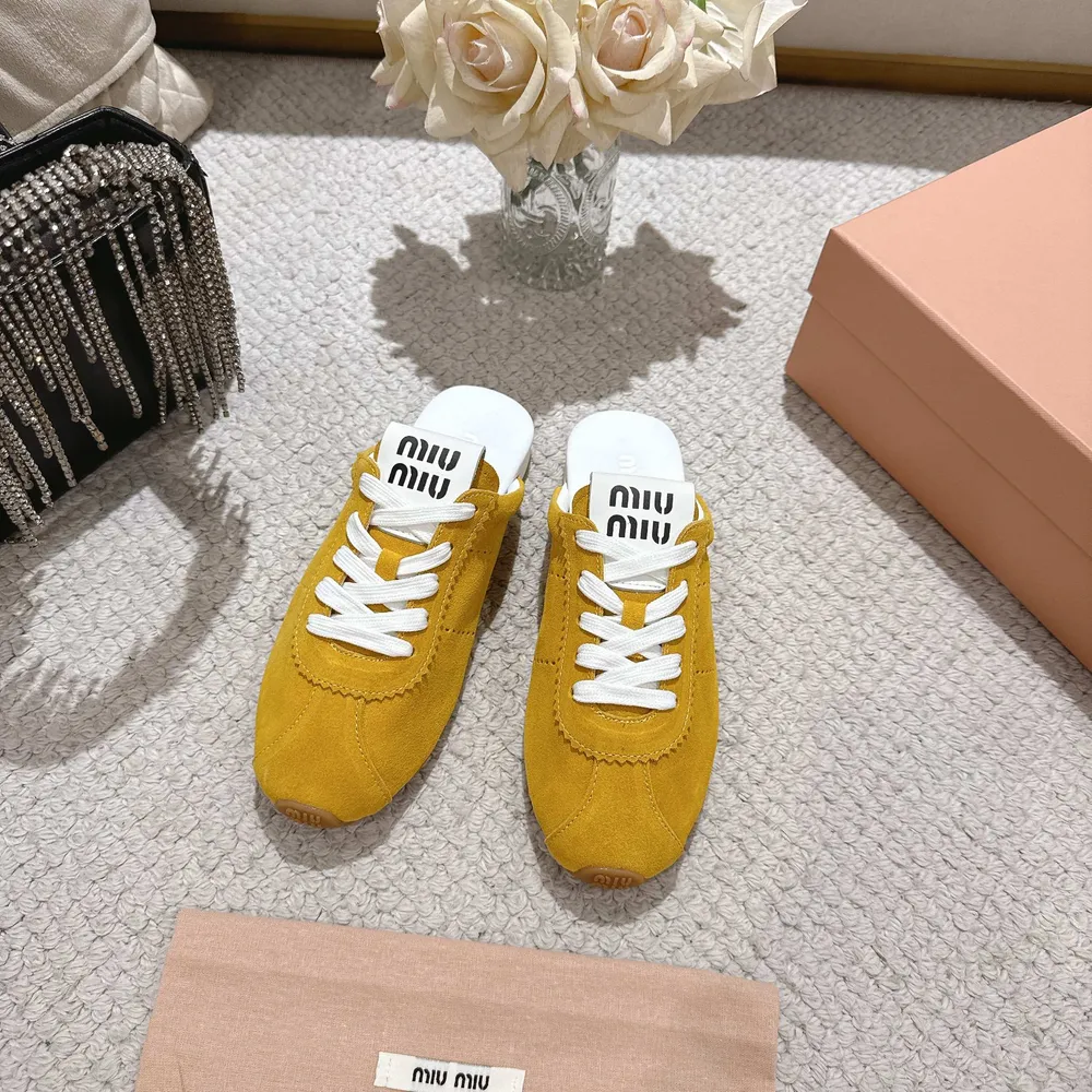 miumi早春走秀新款阿甘德訓鞋運動鞋， 巨巨巨好穿的德訓鞋，