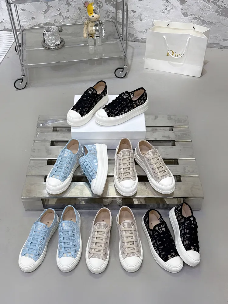 Dior  最新爆款小白鞋