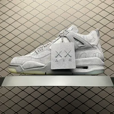 💰490 福利特價🔥     性價比喬4系列 16色特價開閘 Kaws 尺碼：40-47.5 （其中43斷碼 ）