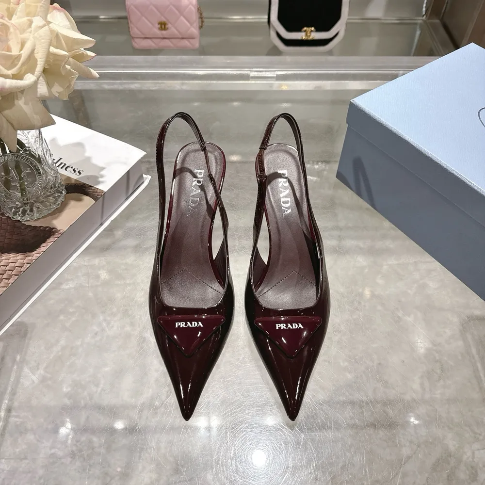 PRADA 普拉達  25𝐬𝐬 出廠價皮面💰650