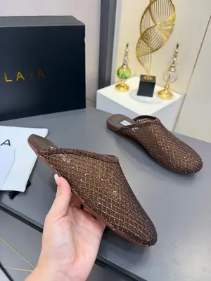Alaia·阿萊亞⛳️🔥超火的一款平底芭蕾舞漁網紗面鑲鑽款平底單鞋🩰！