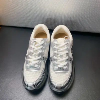 特價550不退不換，36、37、38、39