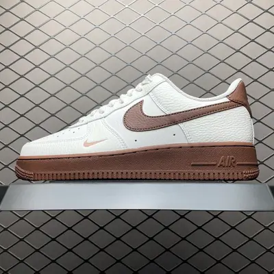 💰500 純原NK Air Force 1 Low 空軍一號低幫休閒板鞋 IM3378-122 原廠衝刀皮料切割乾淨 無任何毛邊 打造純正空軍 全掌內建蜂窩氣墊 原盒配件 原廠中底鋼印、拉幫完美 全套原楦原模傾力打造完美版型 尺碼：35.