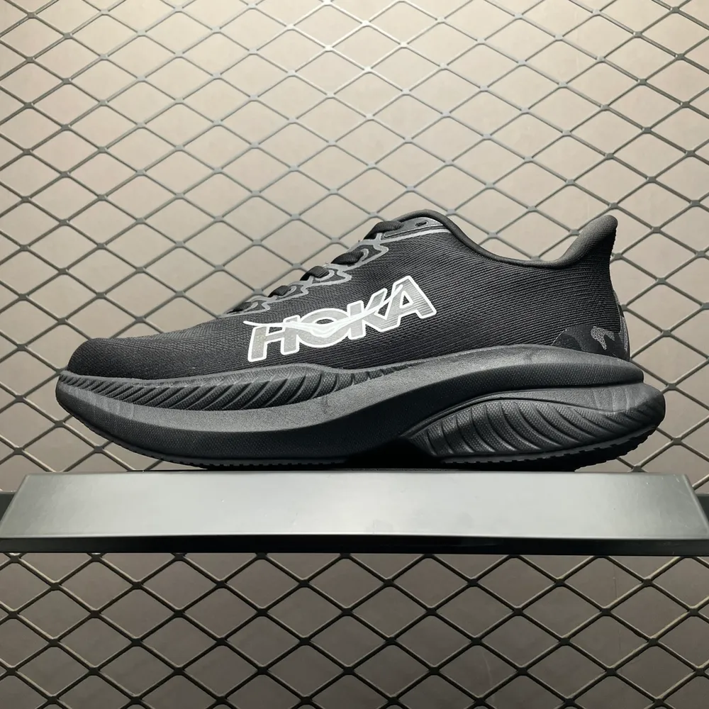 💰530 純原Hoka One One Mach 6 馬赫6代 網面透氣款輕量跑步鞋 1147791 市售最高品質 原版開發 區別市面通貨版本 尺碼： 36 36.5 37 38 38.5 39 40 40.5 41 42 42.5 43