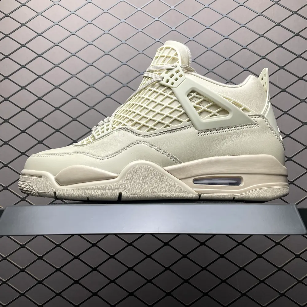 💰690 純原Air Jordan 4  Retro AJ4喬4 文化籃球鞋 FN7251-200 專業AJ大廠出品 外貿走量專供 純正4代正確鞋型 全頭層皮料 高畫質潔度 立體高頻 四線中底拉幫 網格大小 各方面細節都不錯 尺碼：36 3