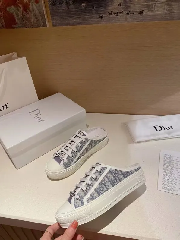 Dior(迪奧 )2023春夏新款💎💎♦️P640元