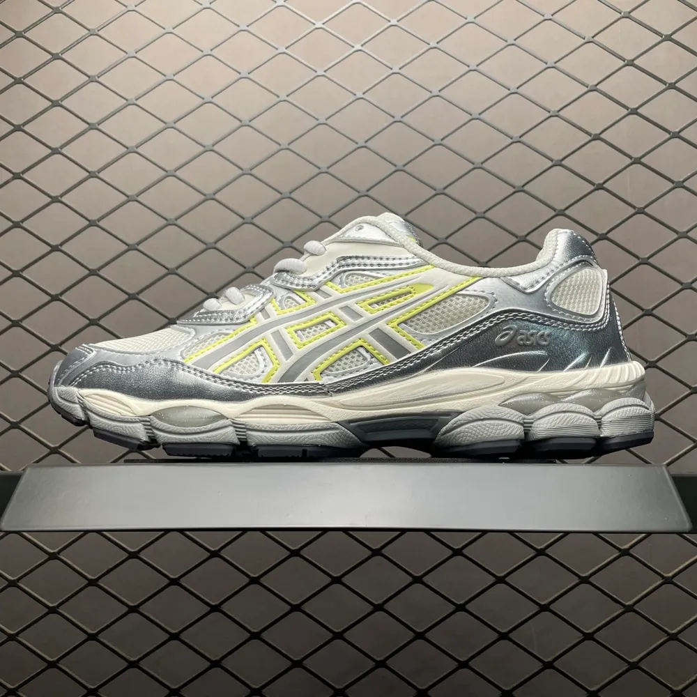 💰530 純原Asics 亞瑟士 GEL-NYC 低幫運動休閒跑步鞋 1202A498-100 外貿平臺專供 大廠出品 細節到位 區別市面通貨 尺碼：36 37 37.5 38 39 39.5 40 40.5 41.5 42 42.5 4
