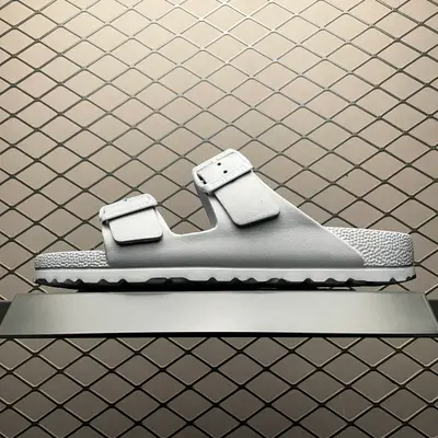 💰410  純原 Birkenstock 博肯/勃肯 EVA 雙扣拖鞋涼鞋 1003490 大廠出品 夏季走量必備爆款🔥超輕發泡大底 整鞋十分輕便 尺碼：36 37 38 39 40 41 42 43 44 45 46 編號：13DCE
