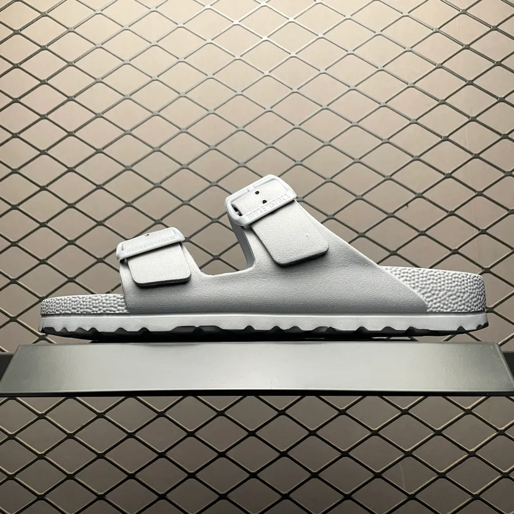 💰410  純原 Birkenstock 博肯/勃肯 EVA 雙扣拖鞋涼鞋 1003490 大廠出品 夏季走量必備爆款🔥超輕發泡大底 整鞋十分輕便 尺碼：36 37 38 39 40 41 42 43 44 45 46 編號：13DCE