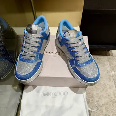 新款吉米周 JIMMY CHOO ，男女同款.獨家發售，工廠價格690，原版大底休閒亮片鞋，採用最新工藝設計，立體感強👍多種工藝融合一起，顛覆時尚，超級有型！搭配超美。原版一比一