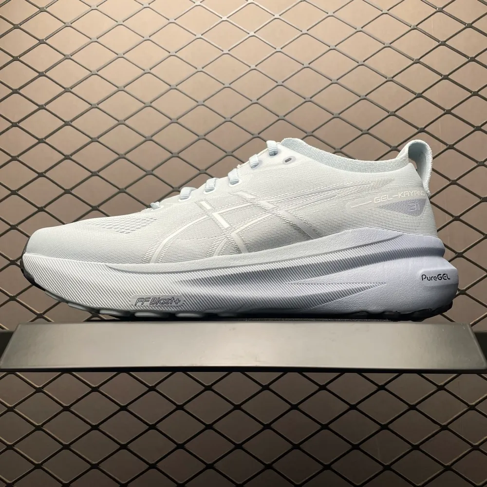 💰569 純原Asics 亞瑟士 GEL-Kayano 31 低幫運動休閒跑步鞋 1012B670-021 平臺專供品質 區別市面通貨 尺碼：36 37 37.5 38 39 39.5 40 40.5 41.5 42 42.5 43.5 