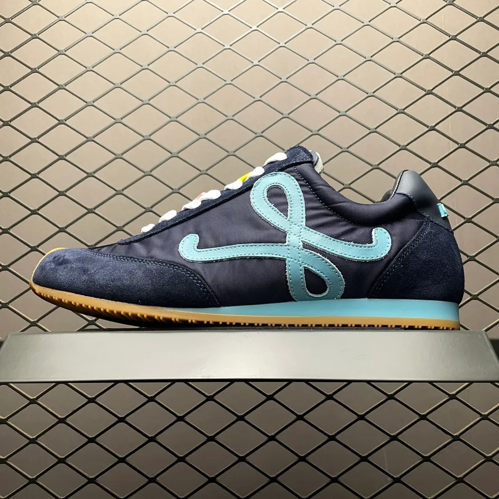 純原 海淘專供版 Loewe 羅意威 Ballet Runner 25ss巴黎時裝週 復古運動鞋 代購專供品質 原版私模大底 版型和材質均1比1完美復刻 內裡全包頭層小羊皮  尺碼：39 40 41 42 43 44 45 編號：40PGT
