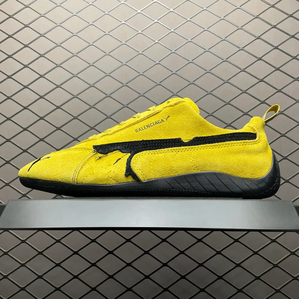 💰550 純原Balenciaga x Puma 彪馬 Speedcat 巴黎世家聯名款低幫休閒鞋 406519-06 尺碼：36 37 38 39 40 41 42 43 44 45 注意⚠️該款線頭為款式設計，非瑕疵！剪掉不允退換 編