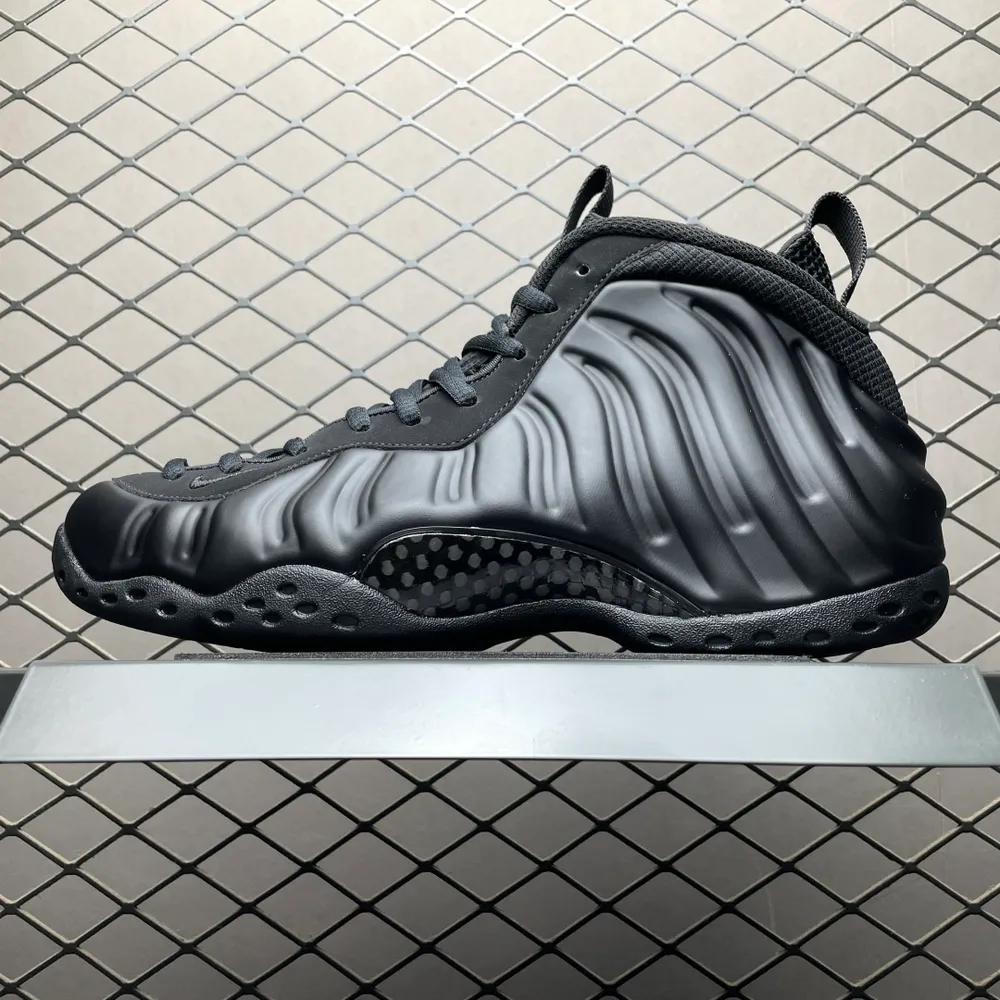 NK Air Foamposite One 市售最強品質 莞產頂級品質黑武士噴泡 噴泡 FD5855-001 內建Zoom氣墊 鞋型發泡360度無死角 中底完美注膠 原廠碳纖維加持 尺碼：38.5 39 40 40.5 41 42 42.5