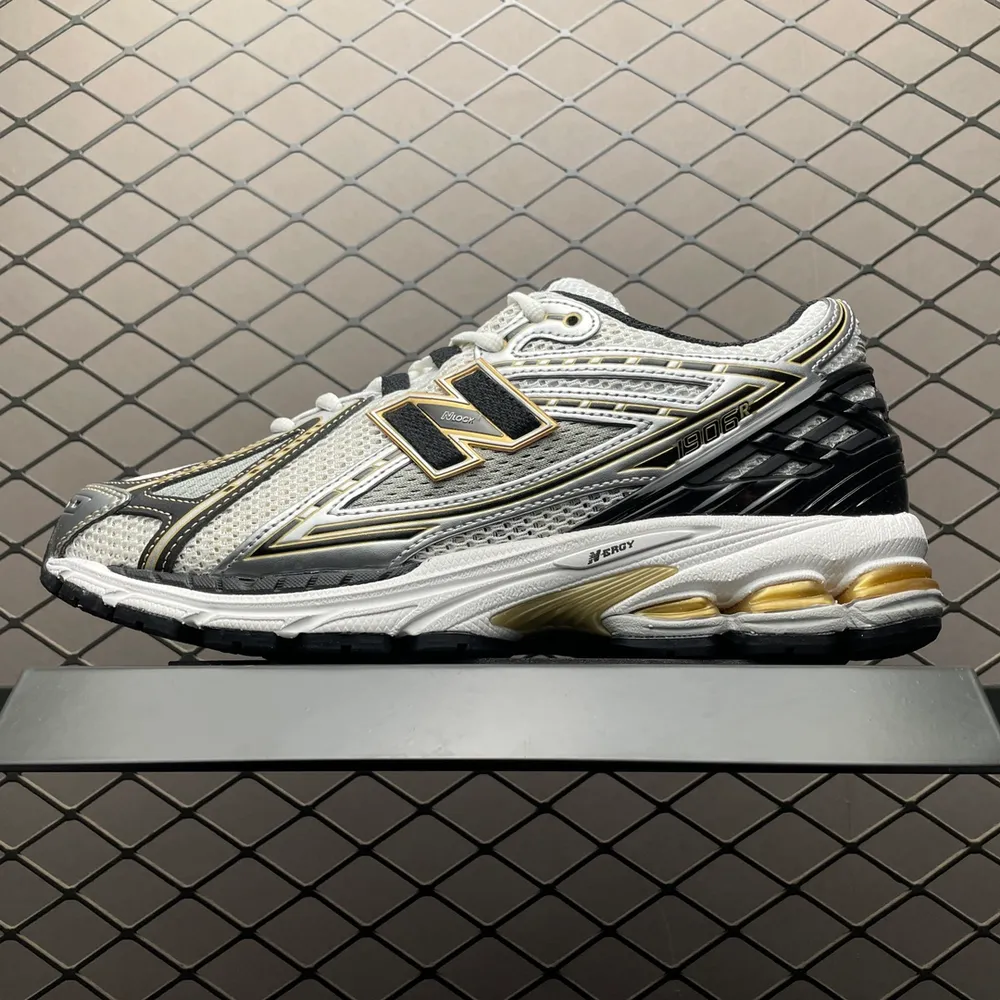 💰569 純原DT版 New Balance 新百倫 M1906RA 復古休閒跑步鞋 原版組合大底 尺碼：40 40.5 41.5 42 42.5 43 44 44.5 45 編號：27YEFF12