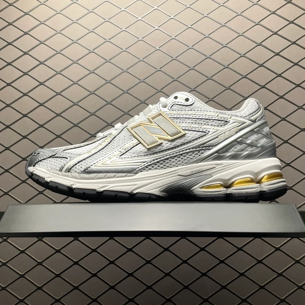 💰520 價格調整   純原 New Balance 新百倫 復古休閒跑步鞋 M1906RI 真正原廠資料開發 市售最高品質 原廠網紗 正確卡色皮料衝裁組合 匠心打造 鞋面鞋底工藝極其複雜 難度可想而知 新開獨立私模大底 原廠中底布 全網