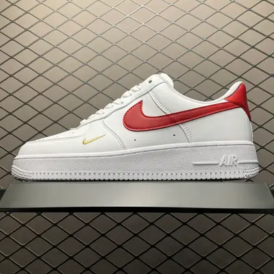 💰569 純原NK Air Force 1 Low 空軍一號低幫休閒板鞋 CZ0270-104 原廠衝刀皮料切割乾淨 無任何毛邊 打造純正空軍 全掌內建蜂窩氣墊 原盒配件 原廠中底鋼印、拉幫完美 全套原楦原模傾力打造完美版型 尺碼：35.
