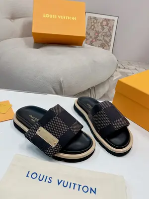 p570 LV 情侶款專櫃主打最新款牛仔拖鞋硬貨上新🆕