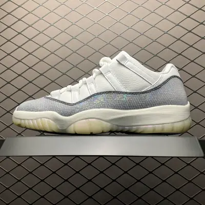 💰730 純原Air Jordan 11 AJ11喬11 文化籃球鞋 " NYC " 蛇年限定 HQ7000-001 男子文化籃球鞋 專業AJ外貿大廠出品 純原級別質感 進口頭層皮料 中底拉幫線 整體清潔度等各方面細節完全一鍵轉發碾壓市面