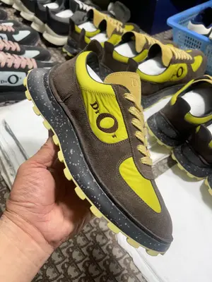 ✨✨2026新款迪奧（Dior）復古慢跑鞋，明星同款，整體設計融合了高階時裝質感與運動休閒風，上腳軟糯不磨腳，暴走一天不累