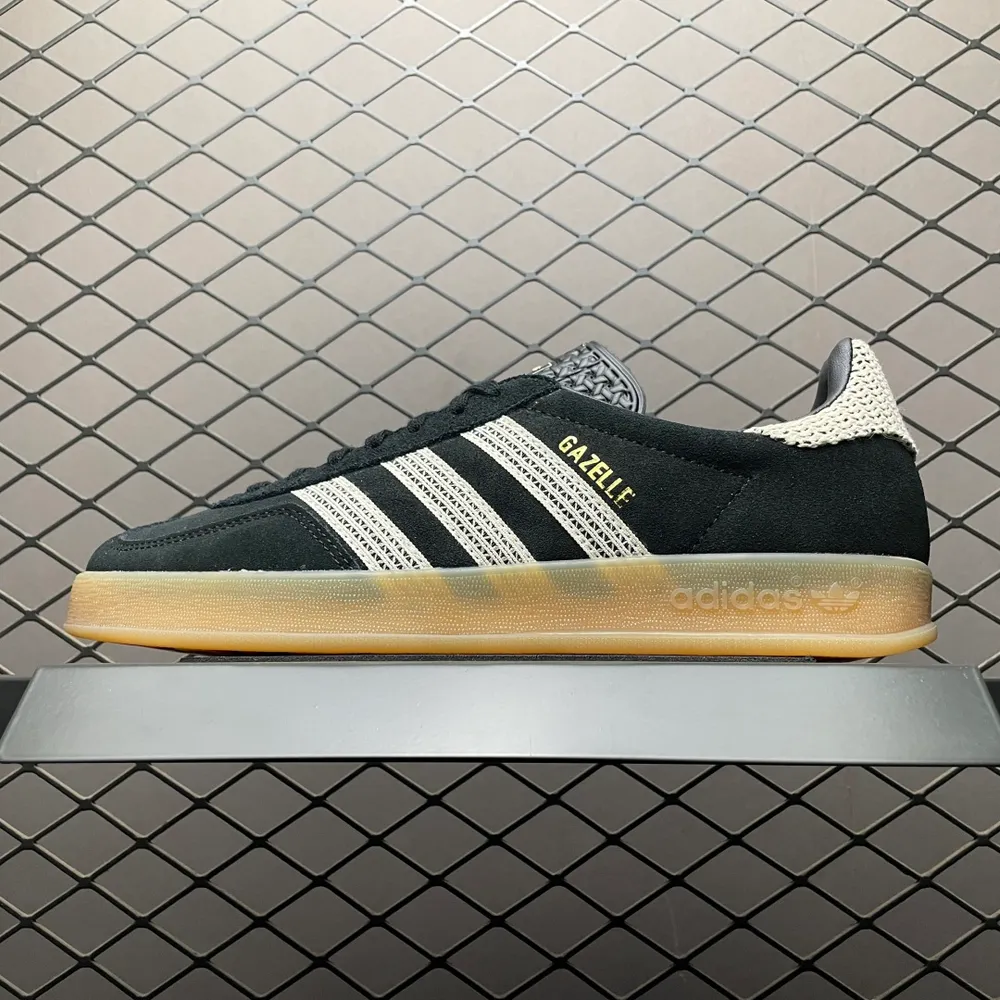 💰510 純原AD 阿迪 Gazelle Indoor 低幫運動休閒板鞋 JI2755 外貿大廠出品 尺碼：35.5 36 36.5 37 38 38.5 39 40 40.5 41 42 42.5 43 44 編號：21TDEFJ