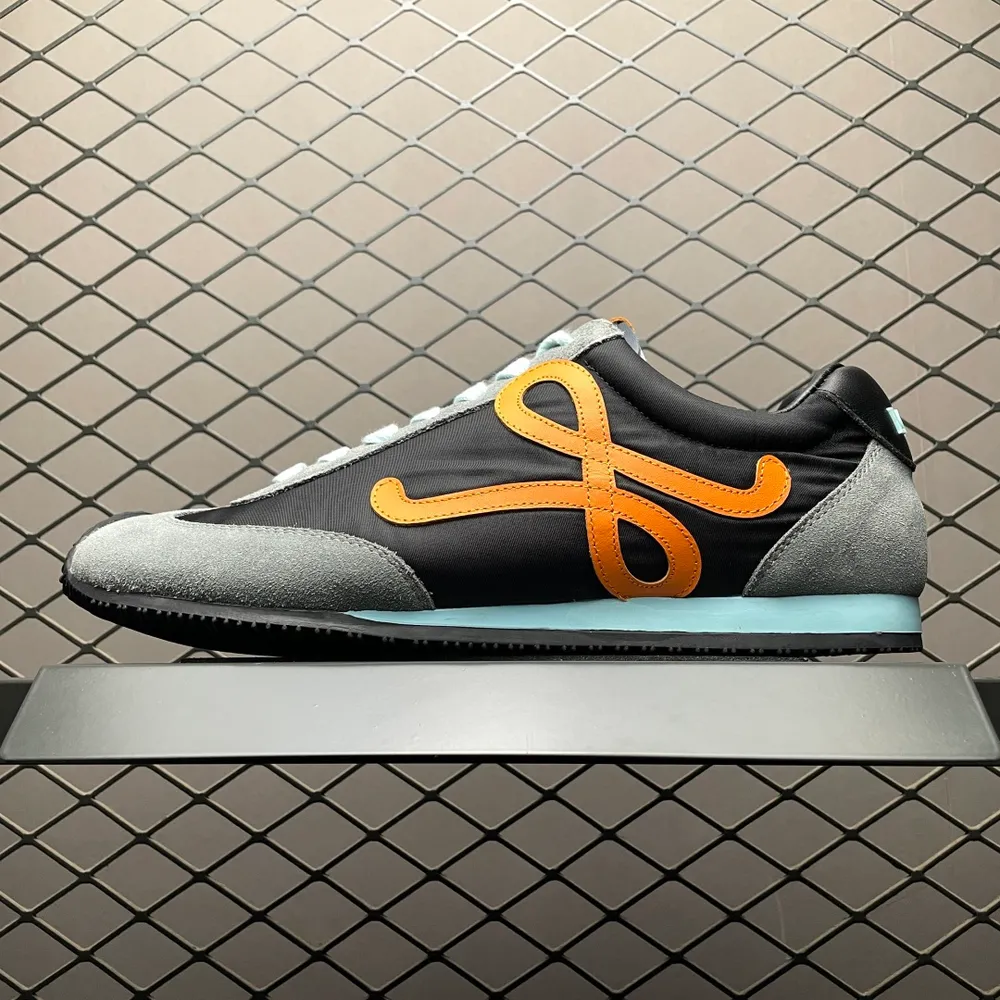 海淘專供版 Loewe 羅意威 Ballet Runner 25ss巴黎時裝週 復古運動鞋 代購專供品質 原版私模大底 版型和材質均1比1完美復刻 內裡全包頭層小羊皮  尺碼：35 36 37 38 39 40 41 42 43 44 45