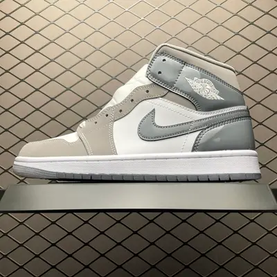 💰620 純原Air Jordan 1 Mid  AJ1喬1中幫文化籃球鞋 HF3216-100 市售最高品質 原鞋開發 平臺訂單專用代工流水線打造 每一個配色均採購原鞋確認細節 認準細節實拍 尺碼：40 40.5 41 42 42.5 