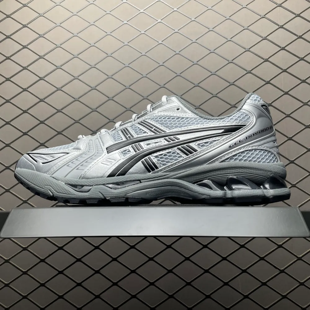 💰579  純原 Asics 亞瑟士 GEL-Kayano 14 低幫運動休閒跑步鞋 1203A706-020 尺碼：36 37 37.5 38 38.5 39 39.5 40 40.5 41.5 42 42.5 43.5 44 44.5