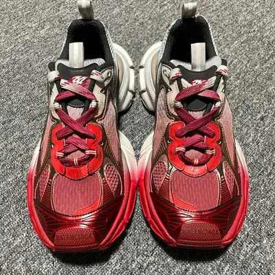 純原Balenciaga 巴黎世家 3XL 做舊復古老爹鞋 734734 W3XTS 9461 巴黎世家十代 官方全套配件鞋盒 鞋帶 防塵紙配套齊全 尺碼：35 36 37 38 39 40 41 42 43 44 45 46 注意：尺碼偏
