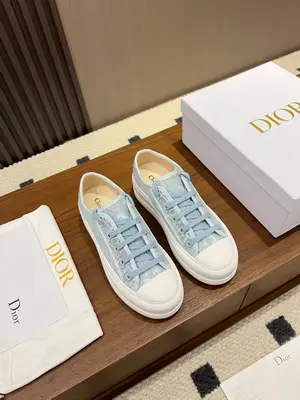 P640元 2026年Dior新款網紗刺繡女鞋爆爆🔥🔥