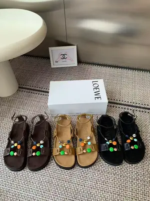 頂級版本🆕💗【羅意威•Loewe】 火爆新款 配合整體原版楦型，時尚而個性好穿 顏色超讚