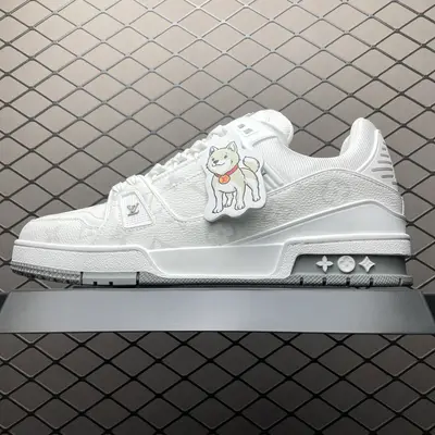 Louis Vuitton 首爾限定 路易威登 LV Trainer 低幫休閒板鞋 海淘代購同渠道品質 高階零售 外貿充正專供 原版購入開發 ZP級全套包裝 完美楦型 正確卡色 大底TPU 質感媲美原版 細節與原版一致 請注意區分市面通貨材