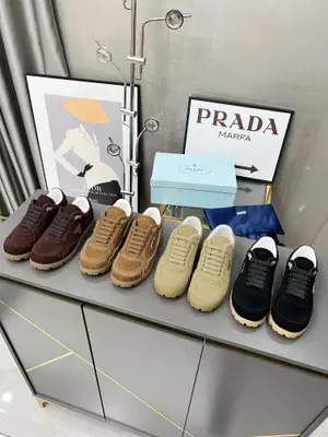 上新了 情侶款 PRADA 普拉達2024ss 秋冬新款德訓鞋 休閒鞋官網1.1複製