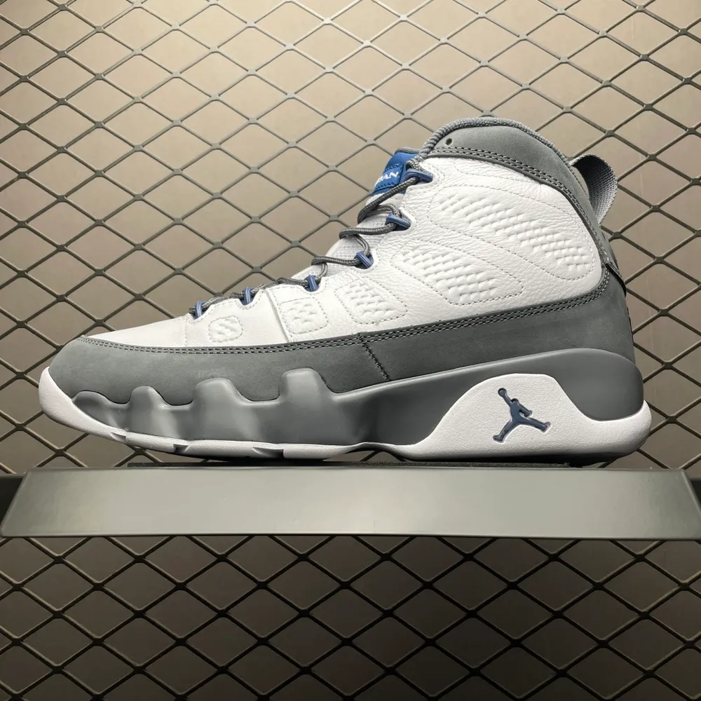 純原 Air Jordan 9 Retro AJ9喬9 男子文化籃球鞋 HV4794-100 高階外貿頂級大廠出品 原鞋定版開發 原廠皮料原廠資料打造 高階外貿零售專供 最高限度還原官方ZP 尺碼：40.5 41 42 42.5 43 44