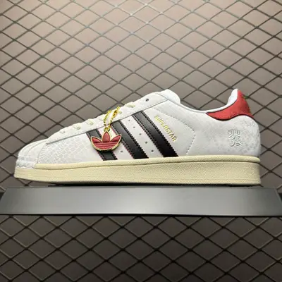 💰550 純原AD 阿迪 Superstar CNY 貝殼頭 新年限定"蛇年" 低幫休閒板鞋 JR8036 尺碼：35.5 36 36 36.5 37 38 38.5 39 40 40.5 41 42 42.5 43 44 44.5 45