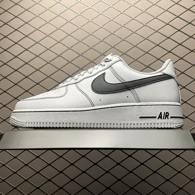 💰550 純原NK Air Force 1 Low 空軍一號低幫休閒板鞋 HQ2037-004 原廠衝刀皮料切割乾淨 無任何毛邊 打造純正空軍 全掌內建蜂窩氣墊 原盒配件 原廠中底鋼印、拉幫完美 全套原楦原模傾力打造完美版型 尺碼：36 