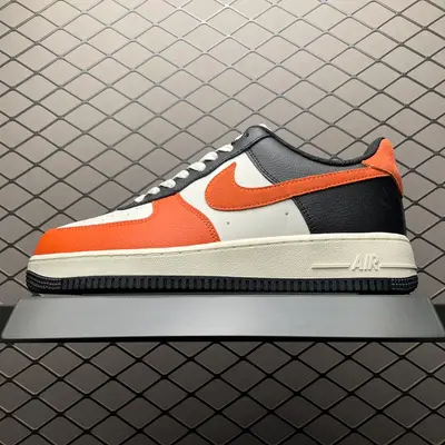 💰550 純原NK Air Force 1 Low 空軍一號低幫休閒板鞋 HQ4987-010 尺碼：36 36.5 37.5 38 38.5 39 40 40.5 41 42 42.5 43 44 44.5 45 編號：25TDEF51