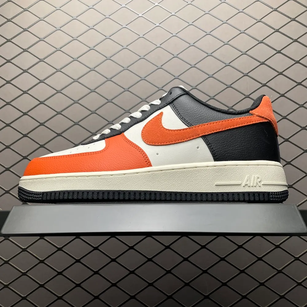 💰550 純原NK Air Force 1 Low 空軍一號低幫休閒板鞋 HQ4987-010 尺碼：36 36.5 37.5 38 38.5 39 40 40.5 41 42 42.5 43 44 44.5 45 編號：25TDEF51