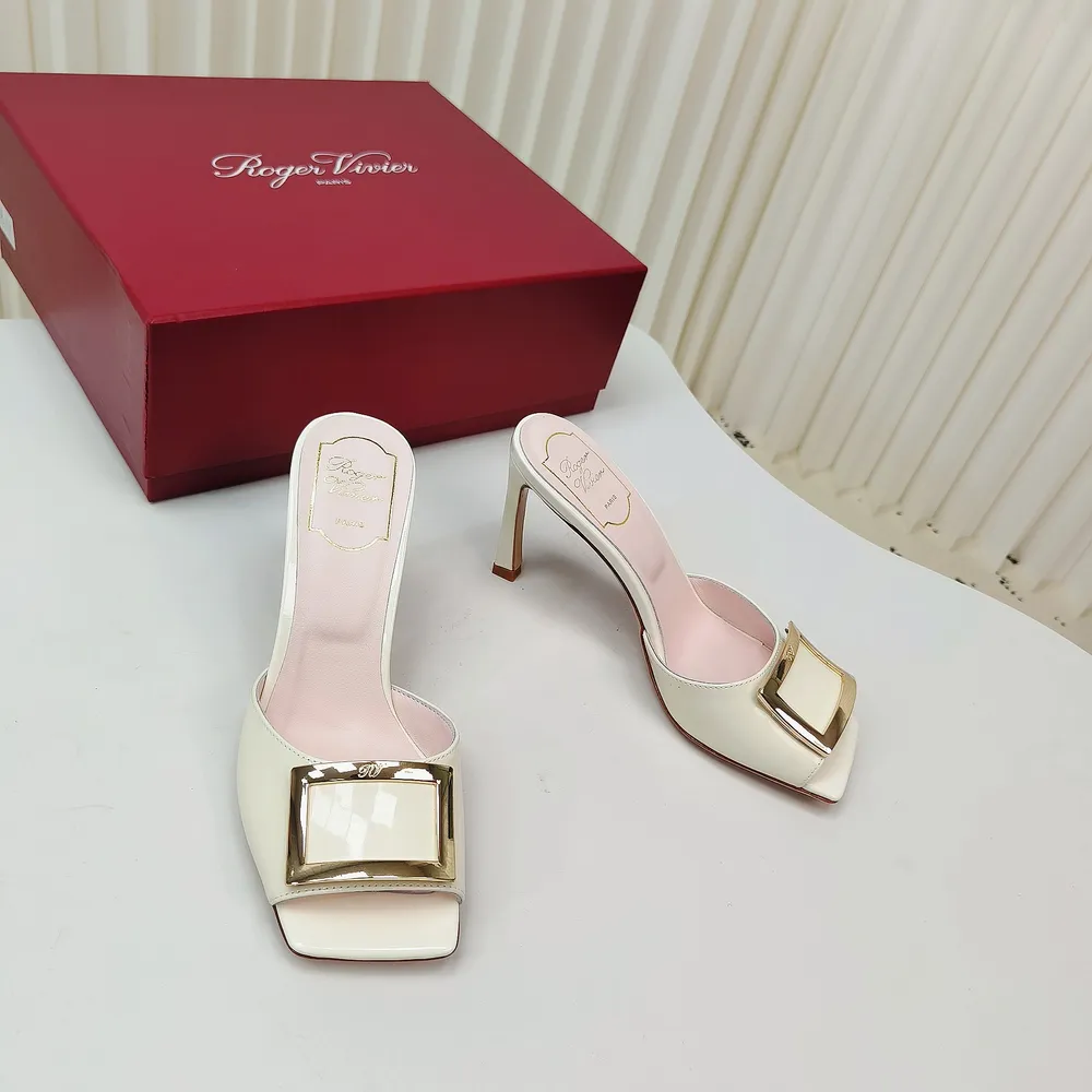 頂級版本 出廠價💰650💰Roger Vivier~24新款RV初夏新色方扣tromette金屬