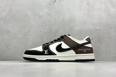 560💰