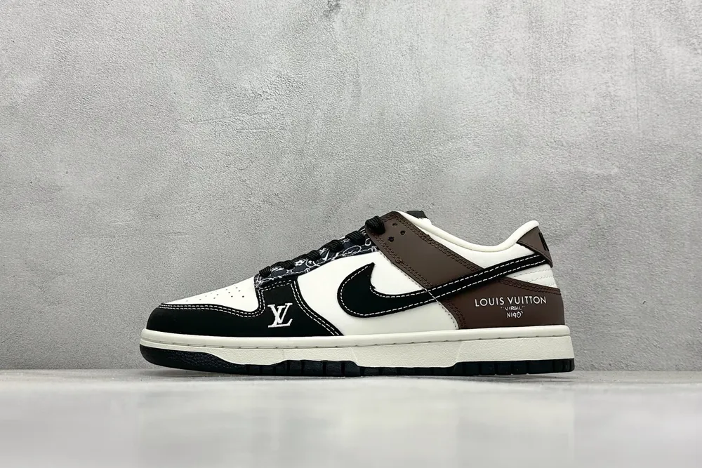 560💰