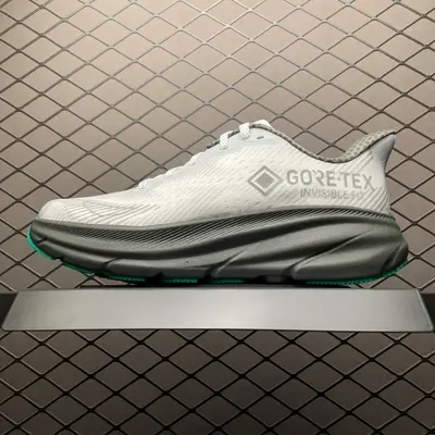 💰560   Hoka One One Clifton 9 克里夫頓  克9 低幫厚底輕量戶外運動鞋 1159910 原裝輕量化材料超輕量大底 正確中底布 區別市面通貨 尺碼：36 36.5 37 38 38.5 39 40 40.5 4