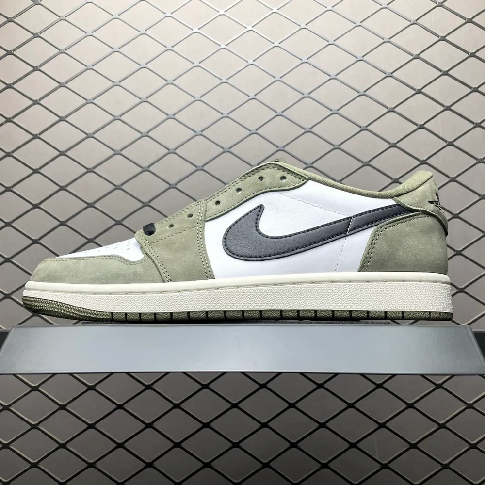 💰620 純原Air Jordan 1 AJ1喬1低幫休閒板鞋 HQ6998-200 大廠代工流水線打造 zp級既視感 細節隨意對比 尺碼：36 36.5 37.5 38 38.5 39 40 40.5 41 42 42.5 43 44 